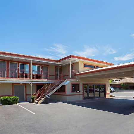 Econo Lodge Hurricane Zion Park Area Экстерьер фото