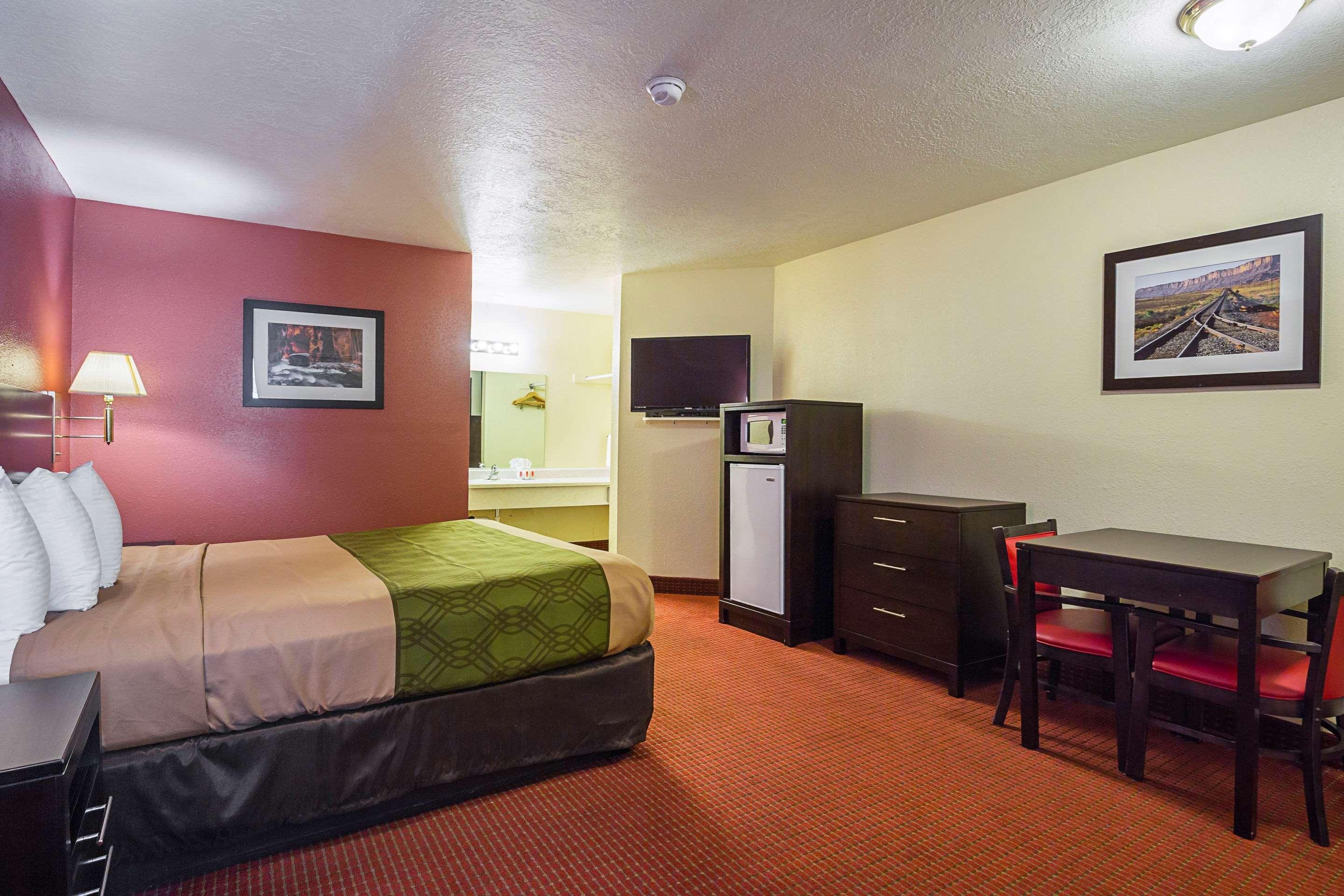 Econo Lodge Hurricane Zion Park Area Экстерьер фото