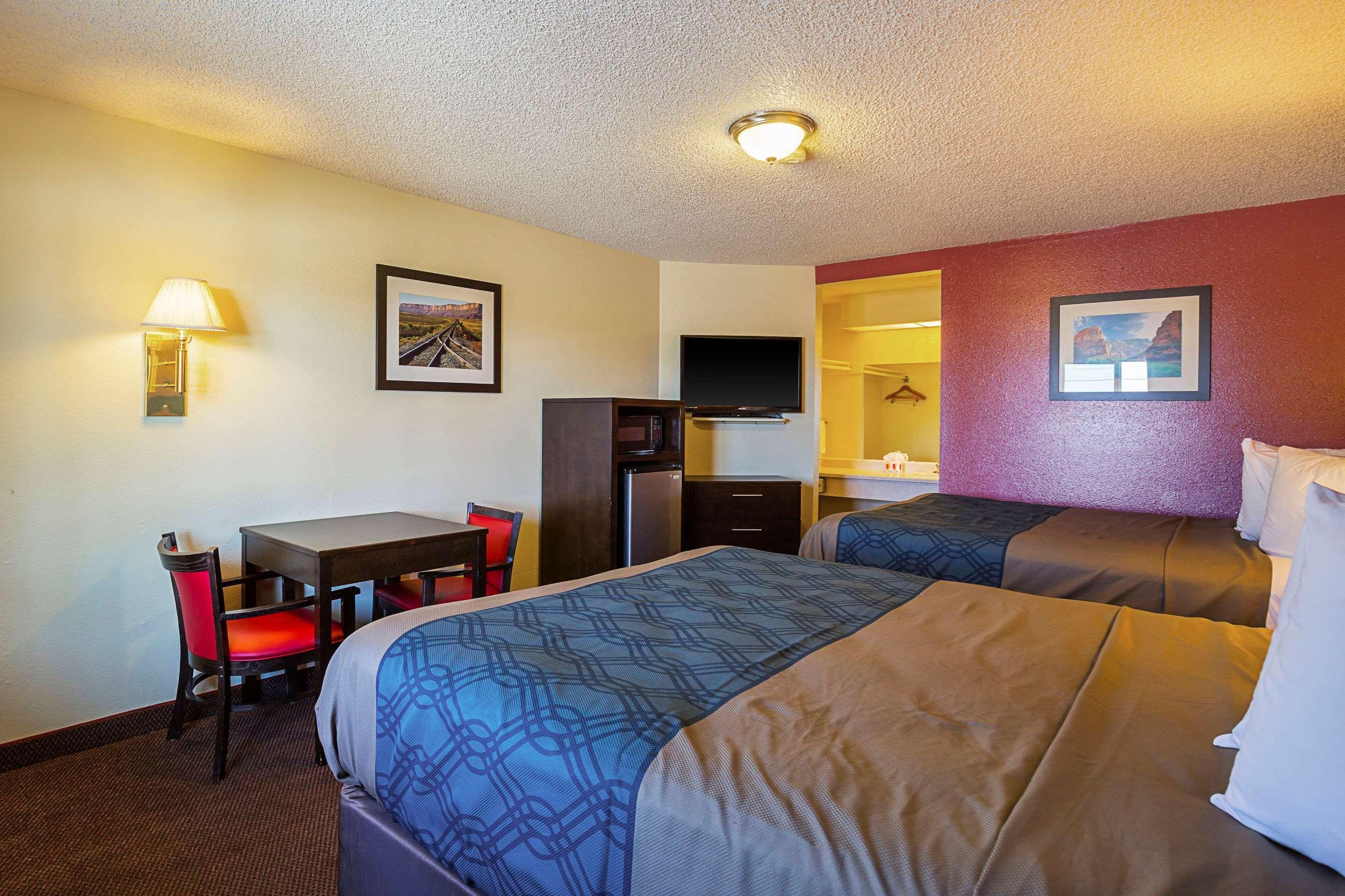 Econo Lodge Hurricane Zion Park Area Экстерьер фото
