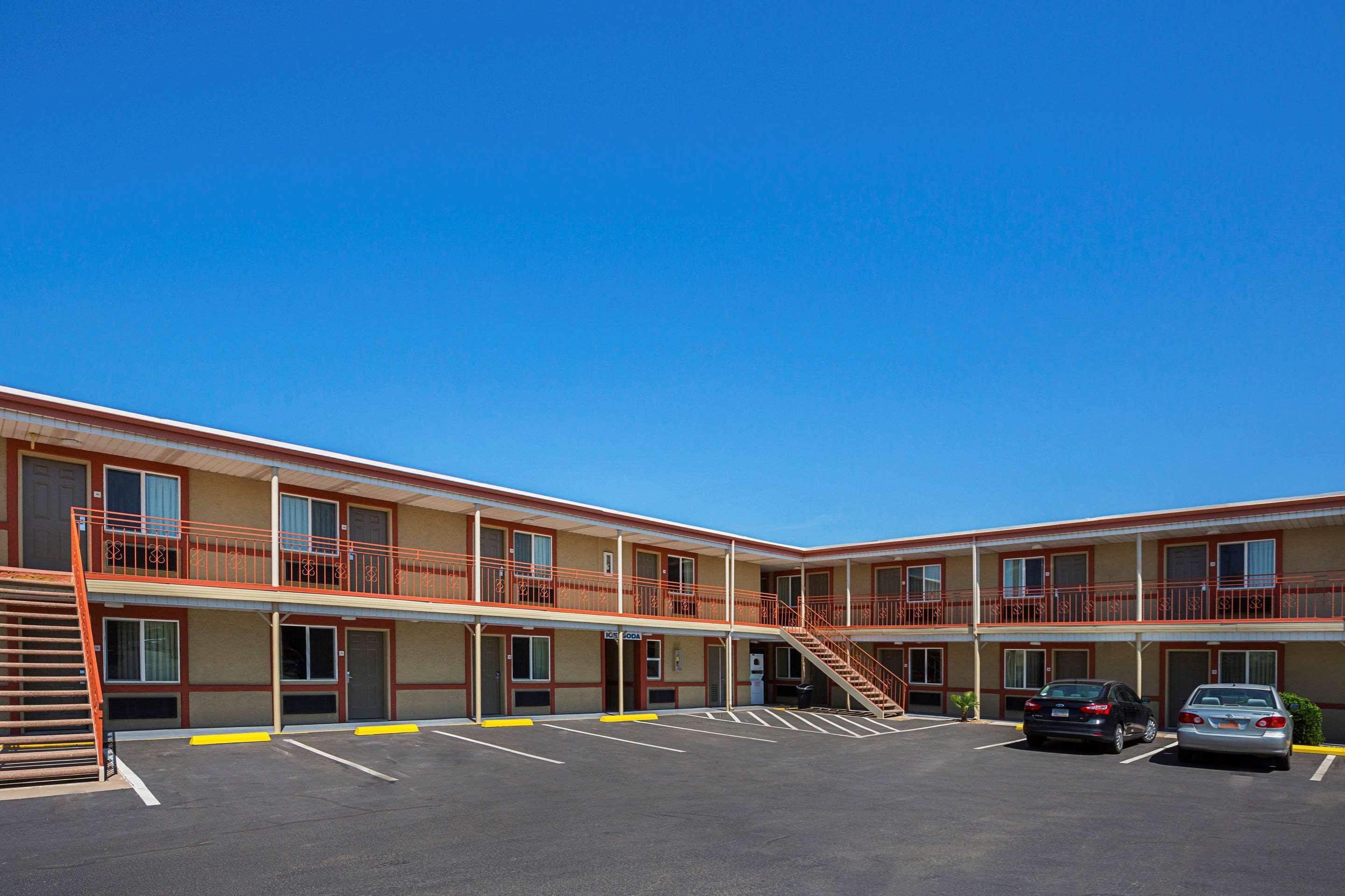Econo Lodge Hurricane Zion Park Area Экстерьер фото