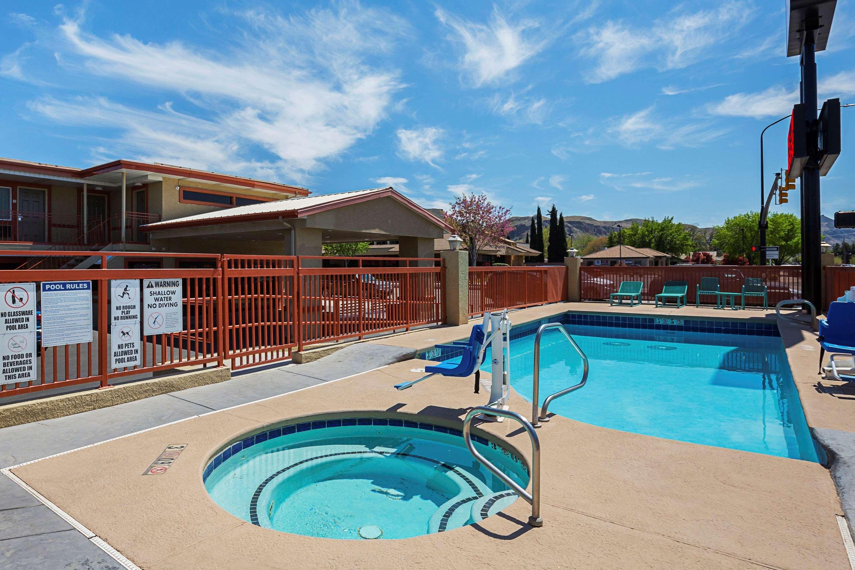Econo Lodge Hurricane Zion Park Area Экстерьер фото